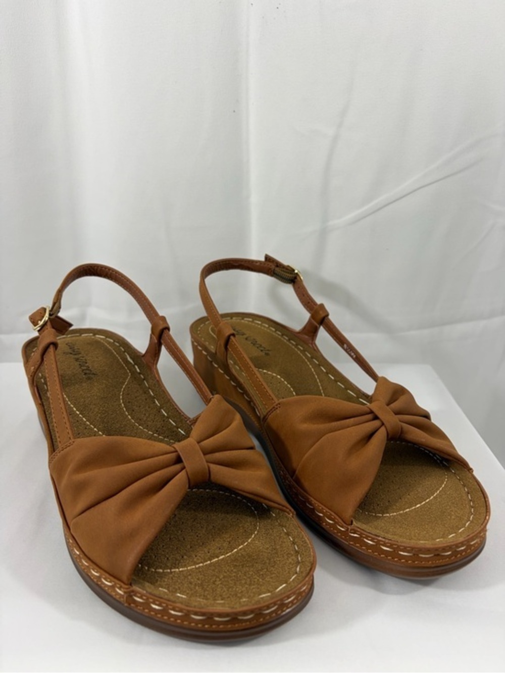 NWT Easy Street Women’s Size 8.5W Brown Bow Slingback Sandals